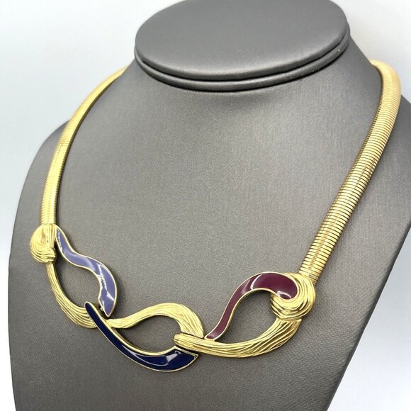 Vintage TRIFARI Necklace Blue Enamel Omega Chain Gold Tone 17" - Picture 3 of 10